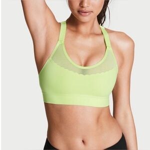 Victoria Sport Incredible Ultra Light Sports Bra Size Medium Racerback Fitness
